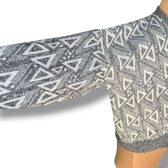 Vintage 80s Geometric Knitted Pattern Cardigan Black White Oversized Vneck Large - Picture 5 of 9